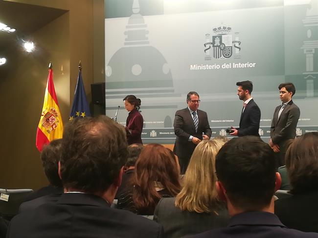 ep gregorio serrano dgt entrega medallasmeritola seguridad vial