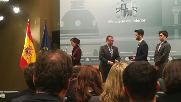 ep gregorio serrano dgt entrega medallasmeritola seguridad vial