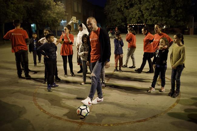 ep iniesta entrenalos ninossave the children