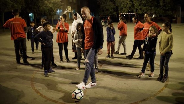 ep iniesta entrenalos ninossave the children
