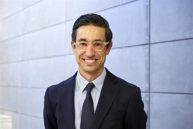 ep jaime acosta nuevo miembro de la seccion de farmacia comunitaria de la fip