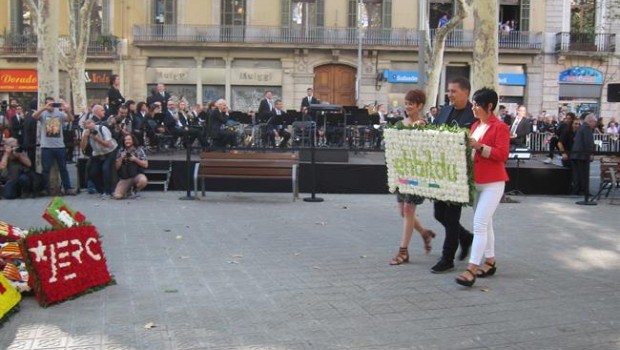 ep ofrendaeh bildumonumentorafael casanovabarcelonala diada
