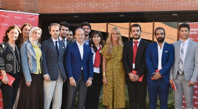 Participantes 'Proyecto Integra' de la Universidad Camilo José Cela y Santander | BANCO SANTANDER ep participantes proyecto integra deuniversidad camilo jose celasantander