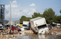 ep vehiculos destrozados poligono ribarroja tras el paso de la dana a 31 de octubre de 2024 en