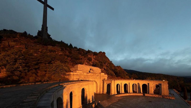 Vista de la explanada de la Basílica del Valle de los Caídos donde los restos de Francisco Franco serán exhumados y trasladados al cementerio de El Pardo-Mingorrubio para su reinhumación a 24 de octubre de 2019 | Pool ep vista de la explanada de la basilica del valle de los caidos donde los restos de francisco franco 20191024102703