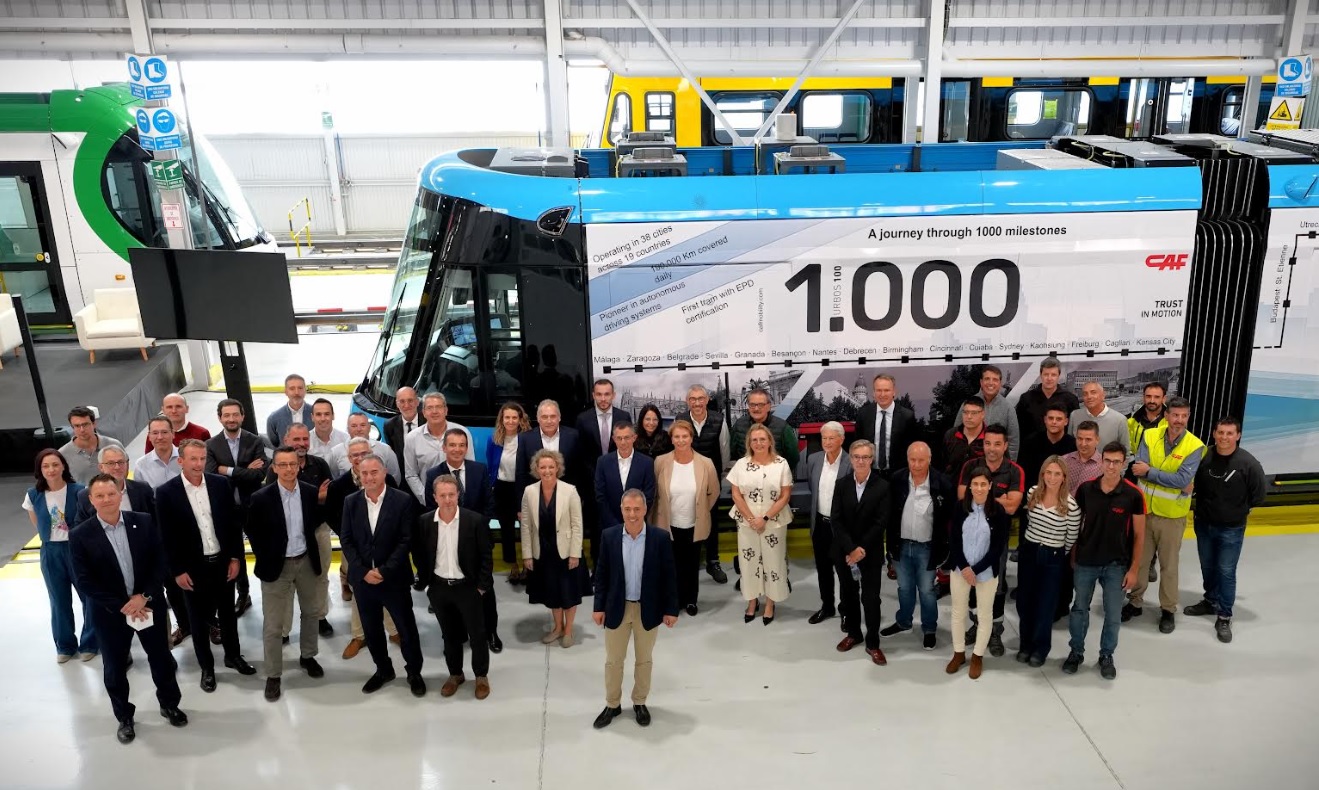 CAF fabrica su tranvía Urbos número 1.000 y corrobora su gran éxito