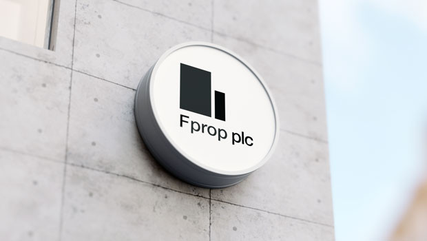 dl first property group objetivo fprop plc propiedad inversionista gerente inversión logo