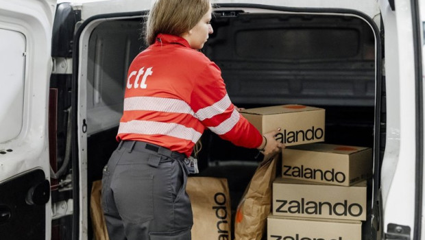 ep archivo   ctt se convierte en el socio estrategico de zalando para la entrega de pedidos en la