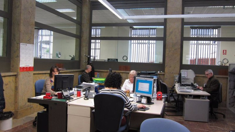 ep archivo funcionarios trabajando en una administracion local ep archivo funcionarios trabajando en una administracion local