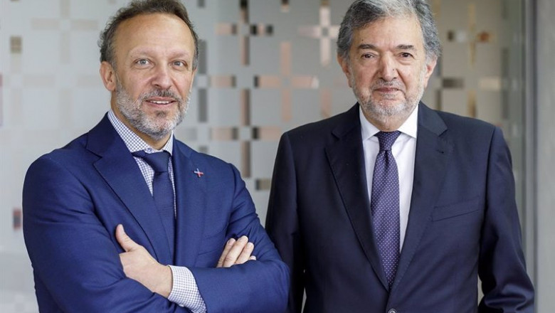 ep archivo   luis de torres izquierda junto al presidente saliente farrokh keneshkar