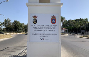 ep cartel ubicado en la entrada de la base naval de rota