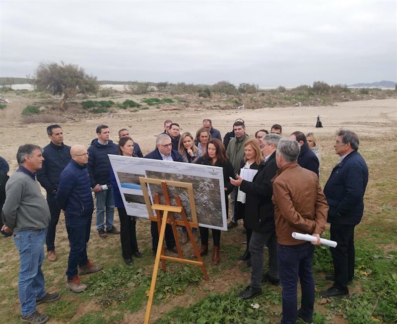ep crespo visita una de las obras de emergencia en rambla morales en nijar almeria