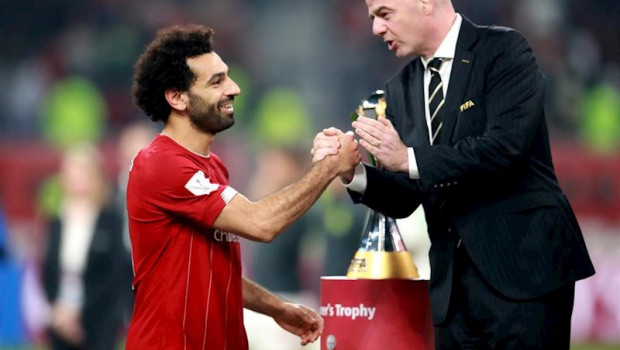 ep el jugador del liverpool mohamed salah y el presidente de la fifa gianni infantino en el mundial
