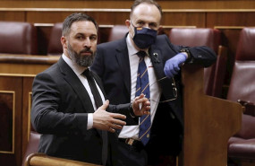 ep el lider de vox santiago abascal izda sale del hemiciclo tras el pleno del congreso