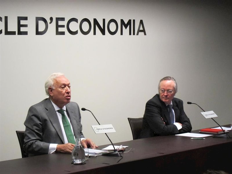 ep el ministro jose manuel garcia-margallo y josep pique en el circulo de economia