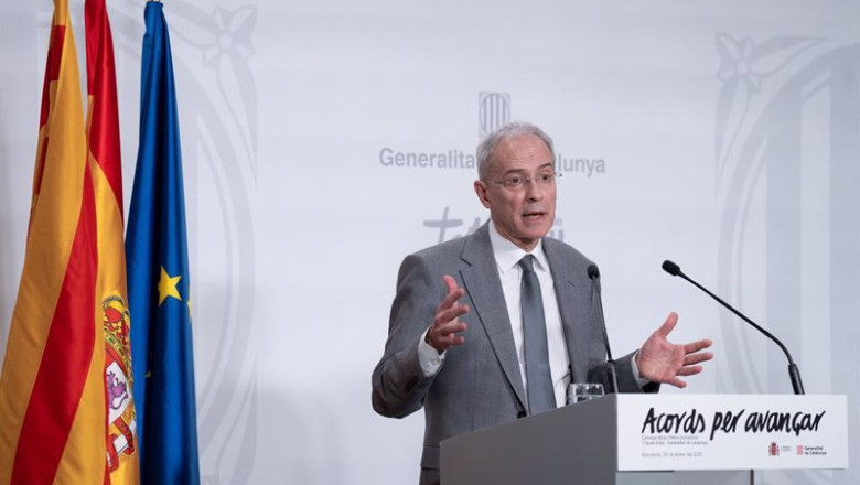 El secretario de Estado, Jesús Gascón, interviene durante la rueda de prensa tras la Comisión de Asuntos Económicos y Fiscales, en la Generalitat de Cataluña, a 28 de febrero de 2025, en Barcelona, Cataluña (España). | David Zorrakino - Europa Press ep el secretario de estado jesus gascon interviene durante la rueda de prensa tras la comision de