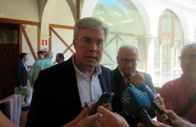 ep jose enrique fernandezmoya atiendelos periodistas