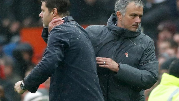 ep jose mourinho saluda a mauricio pochettino