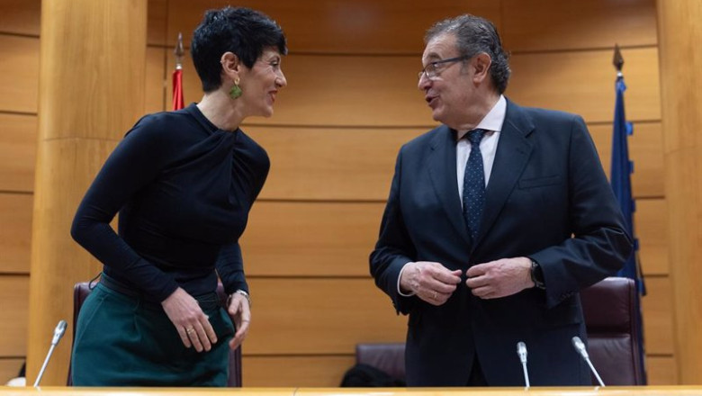 ep la ministra de inclusion seguridad social y migraciones elma saiz conversa con el presidente de ep la ministra de inclusion seguridad social y migraciones elma saiz conversa con el presidente de