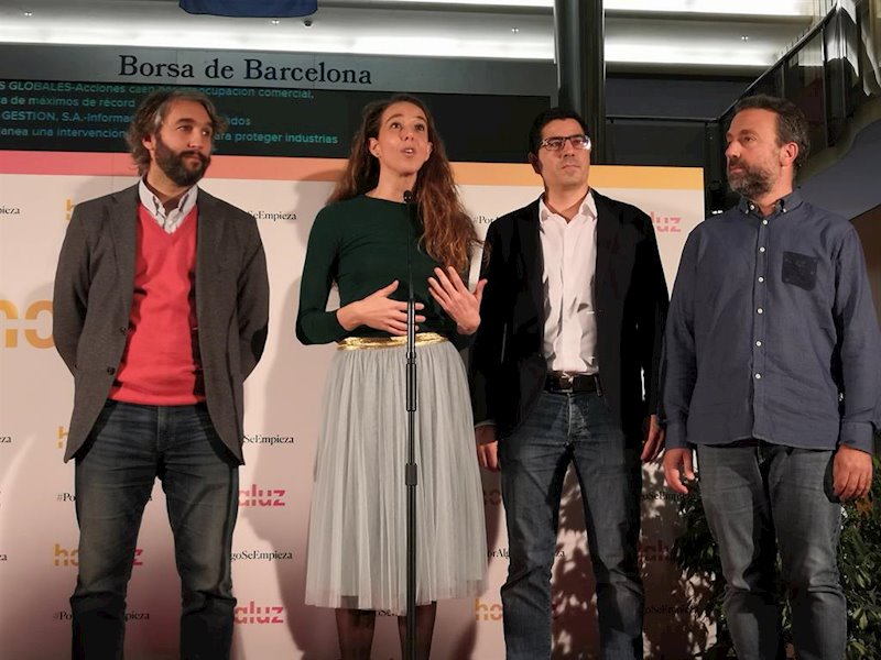 ep los fundadores de holaluz tocan la campana de salida a bolsa