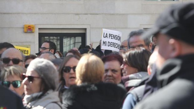 ep pensionistasmanifiestanla puertascongreso