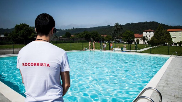 ep piscina de solorzano con socorrista