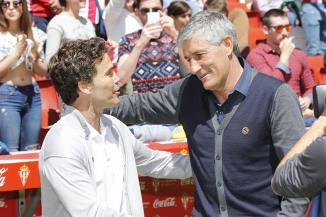 Quique Setién saluda a Rubi en un Sporting-Las Palmas | LALIGA ep quique setien saludarubiun sporting-las palmas