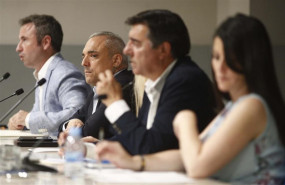 ep rafael simancas participala mesa redonda sobre parlamentosociedadsiglo xxi encursoveranola asociacionperiodistas parlamentarioscampus madridla universidad rey juan carlos
