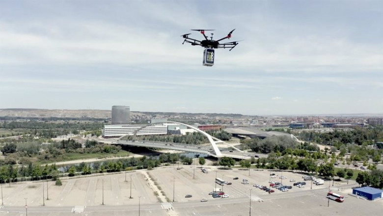 ep restalia testa la entrega de comida con drones en espana ep restalia testa la entrega de comida con drones en espana