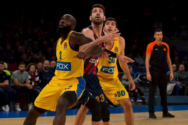 ep tornike shengelia en un partido con el baskonia