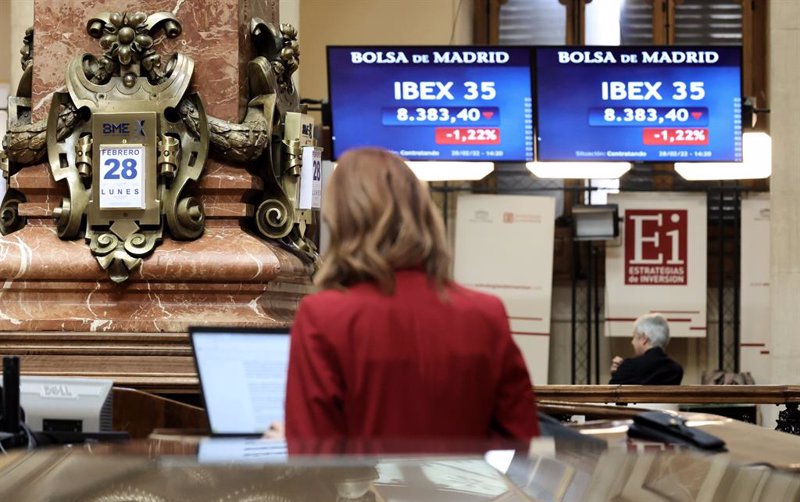 El Ibex 35 cierra con un rebote del 1,8% en un escenario bélico de gran volatilidad
