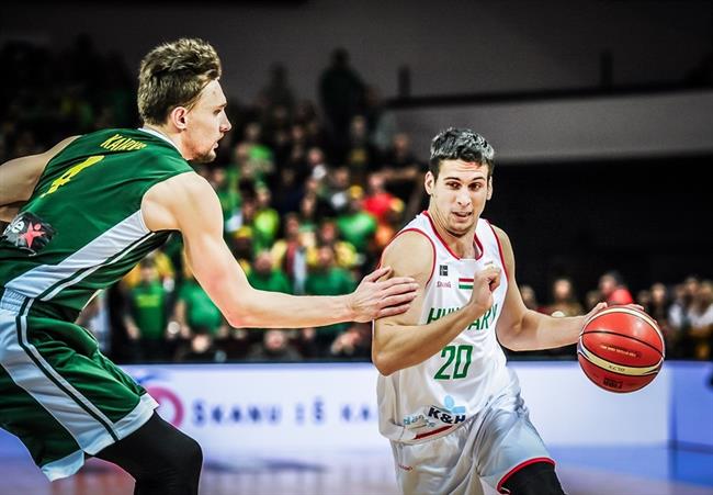 Zoltán Perl jugando con Hungría | FIBA ep zoltan perl jugandohungria