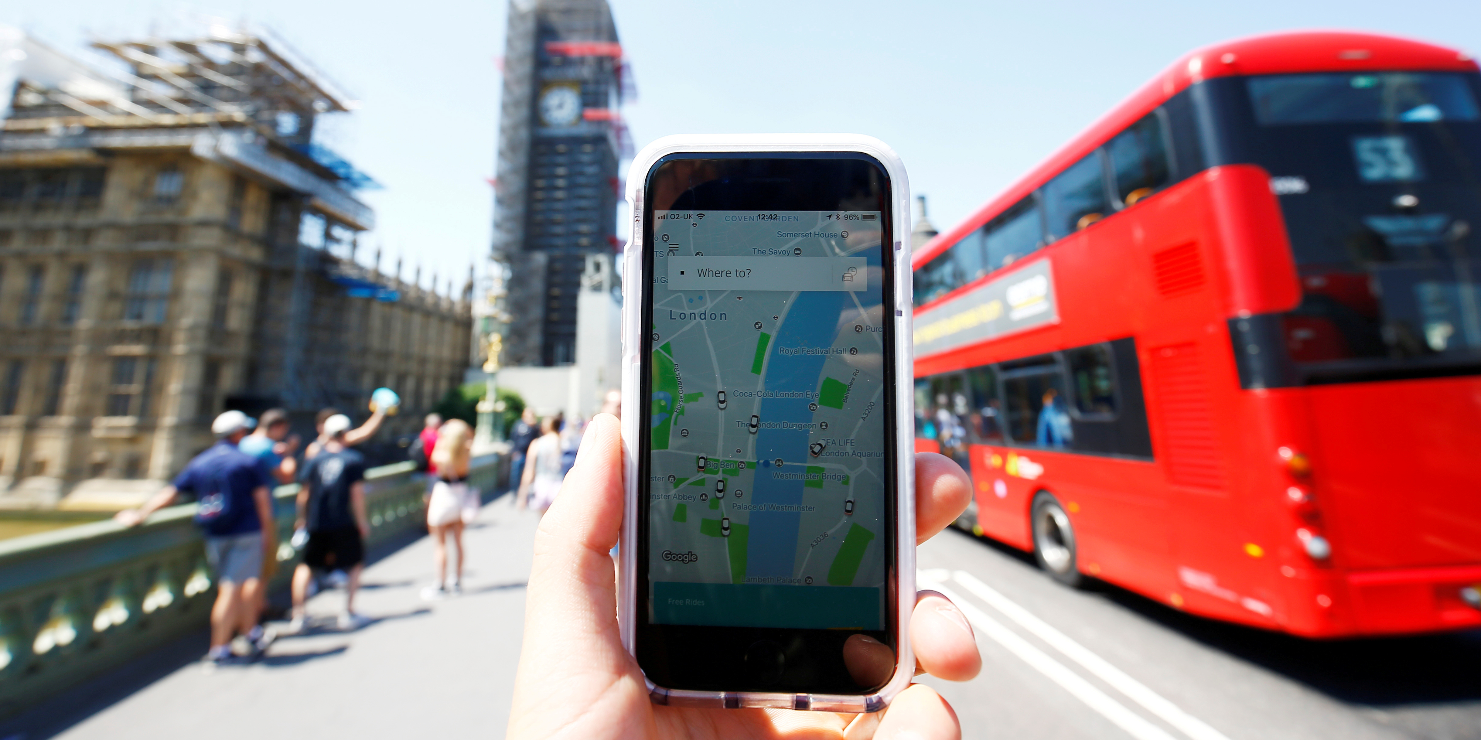 Uber cae tras quedase sin licencia en Londres por problemas de seguridad