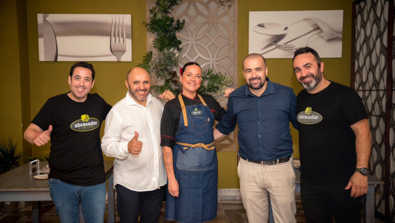 de izquierda a derecha javier molina metre y sumiller de grupo abrasador julio ramrez ceo grupo abrasador victoria y miguel responsables de abrasador el laurel y carlos torres chef asesor grupo abrasador 20240926144925 