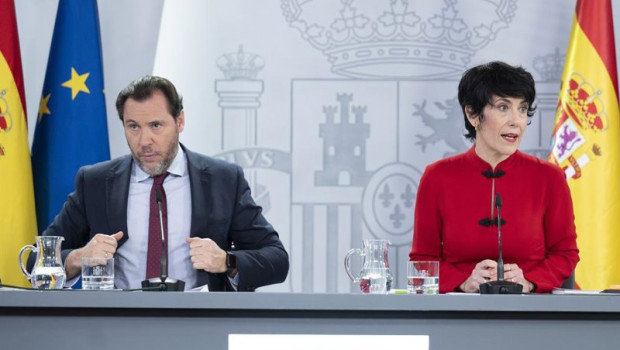 ep archivo   el ministro de transportes y movilidad sostenible oscar puente y la ministra de
