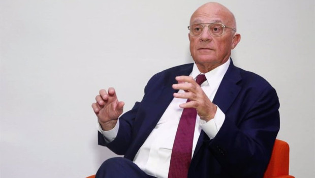 ep archivo el presidente del banco sabadell josep oliu en un acto del instituto de estudios ep archivo el presidente del banco sabadell josep oliu en un acto del instituto de estudios