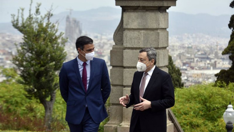 Archivo - El presidente del Gobierno, Pedro Sánchez (i), y el primer ministro italiano, Mario Draghi (d). | David Oller - Europa Press - Archivo ep archivo el presidente del gobierno pedro sanchez i y el primer ministro italiano mario draghi d
