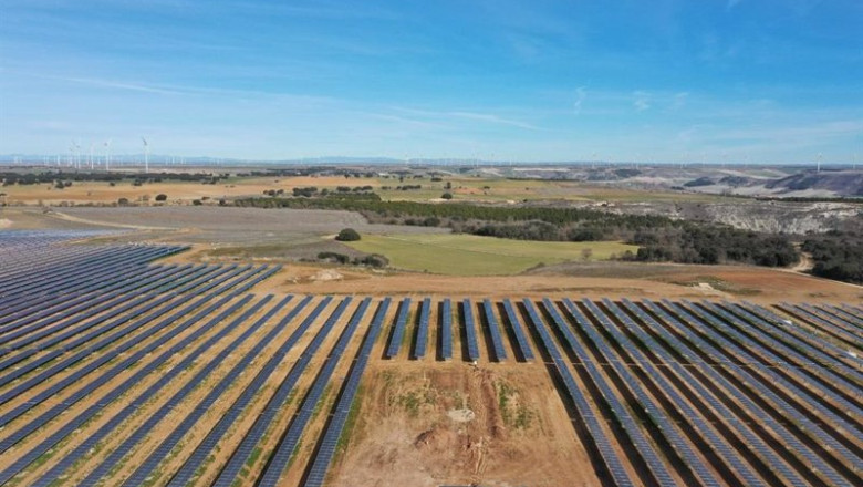 ep archivo iberdrola pone en marcha en revilla vallejera burgos su primer proyecto fotovoltaico en ep archivo iberdrola pone en marcha en revilla vallejera burgos su primer proyecto fotovoltaico en