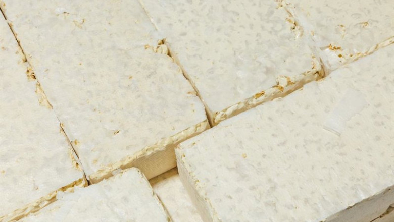 ep archivo   varias pastillas de turron duro durante una visita guiada por las instalaciones de la
