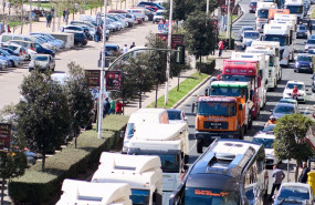 ep archivo   varios camiones participan en una marcha convocada desde el poligono de raos hasta el