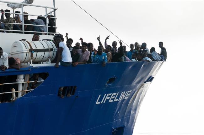 Barco de rescate de la ONG alemana Mission Lifeline | MISSION LIFELINE ep barcorescatela ong alemana mission lifeline