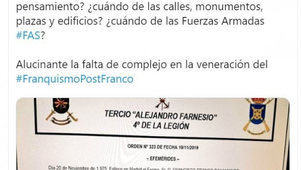 ep captura de una efemeride de un boletin de la legion donde se tilda al dictador francisco franco