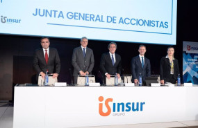 ep cargos directivos del grupo insur en los instantes previos al comienzo de la junta general de