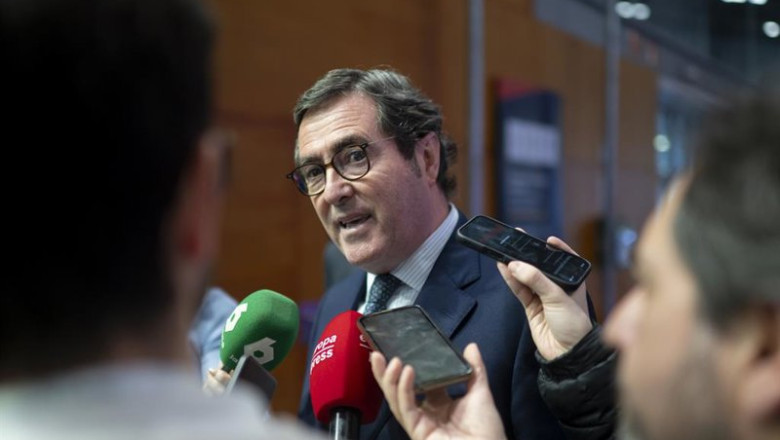 El presidente de la CEOE, Antonio Garamendi, durante la presentación del foro Restaurant Trends 2026, en IFEMA Madrid, a 17 de febrero de 2026, en Madrid (España). El foro se centra en la innovación para la hostelería, destacando la sostenibilidad, la dig | Alberto Ortega - Europa Press ep el presidente de la ceoe antonio garamendi durante la presentacion del foro restaurant trends