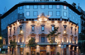 ep fachada del hotel claris de barcelona que forma parte de la cadena derby hotels collection