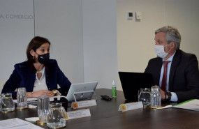 ep la ministra de industria comercio y turismo reyes maroto y el presidente de ceav carlos garrido
