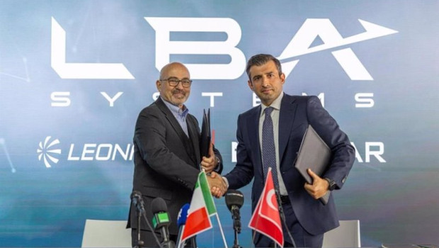 ep leonardo y baykar cierran la creacion de una joint venture de drones y aviones no tripulados