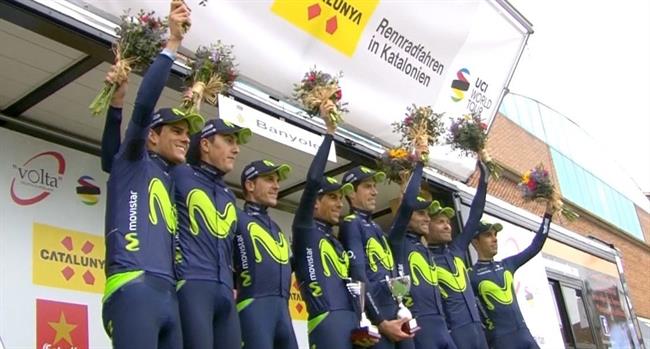 El Movistar Team celebra su victoria en el podio | MOVISTAR TEAM ep movistar team celebravictoriapodio