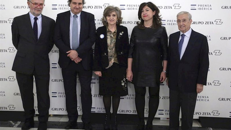 ep presentacion de la revista buscandorespuestascom con la presencia de la ministra de sanidad