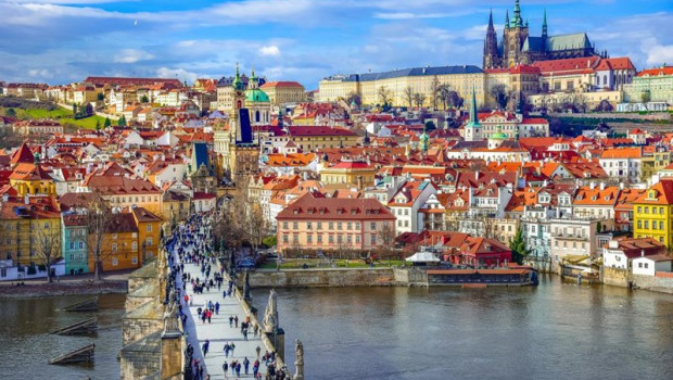 ep soltour refuerza su oferta a praga con una salida especial desde la comunidad valenciana para el